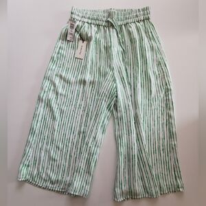 Aritzia Babaton Luiz White / Beach Grass Capri Cropped Flowy Wide Leg Pants